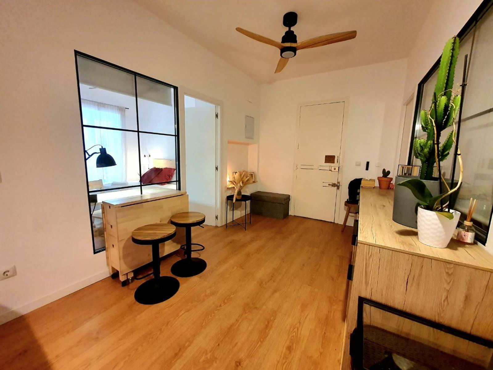 Rentadore Atocha Suites Madrid Eksteriør billede